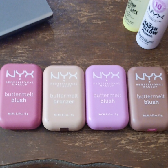 NYX Buttermelt Blush and Bronzer Collection - Picture 1 of 1